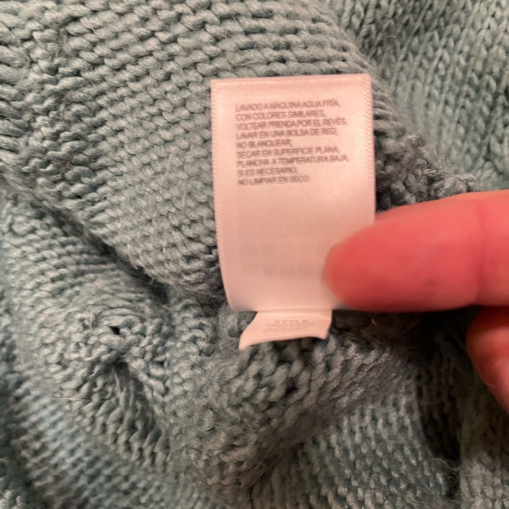 Lucky Brand Oversized Slouchy Fit Chunky Cozy Green Cable Knit V-Neck Sweater. - Picture 8 of 15